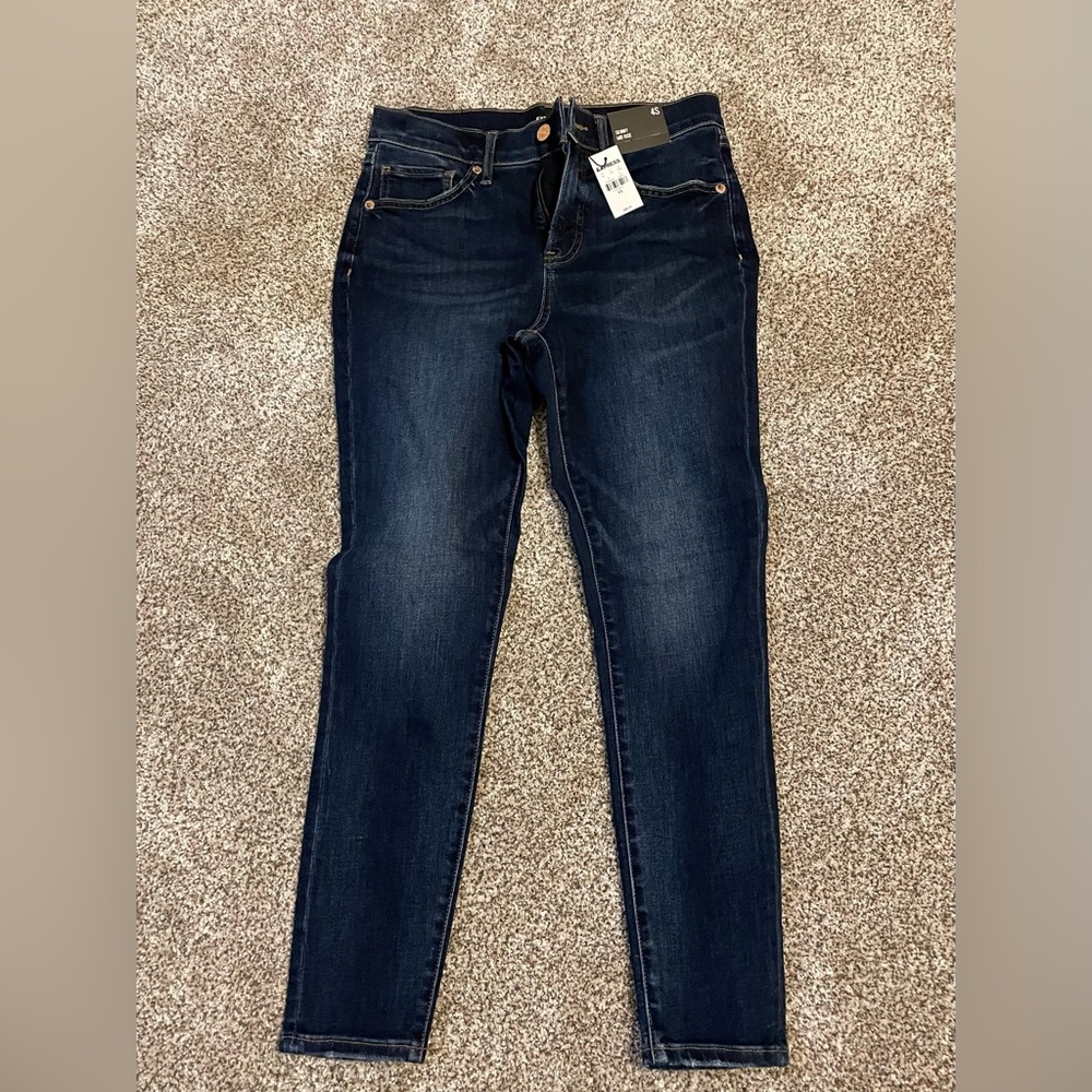 Express Dark Wash Skinny Jean size 4 Short